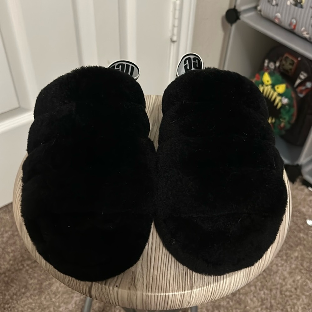 UGG Fluff Slides